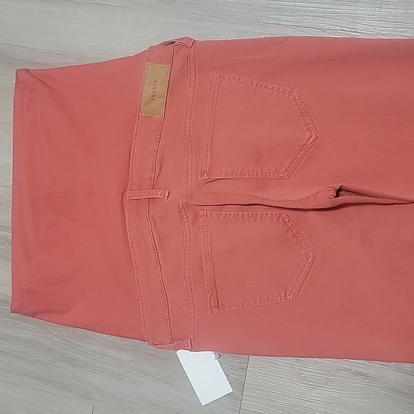 Coral Maternity Slim Fit Jeans by H&M - Picture 3 of 3